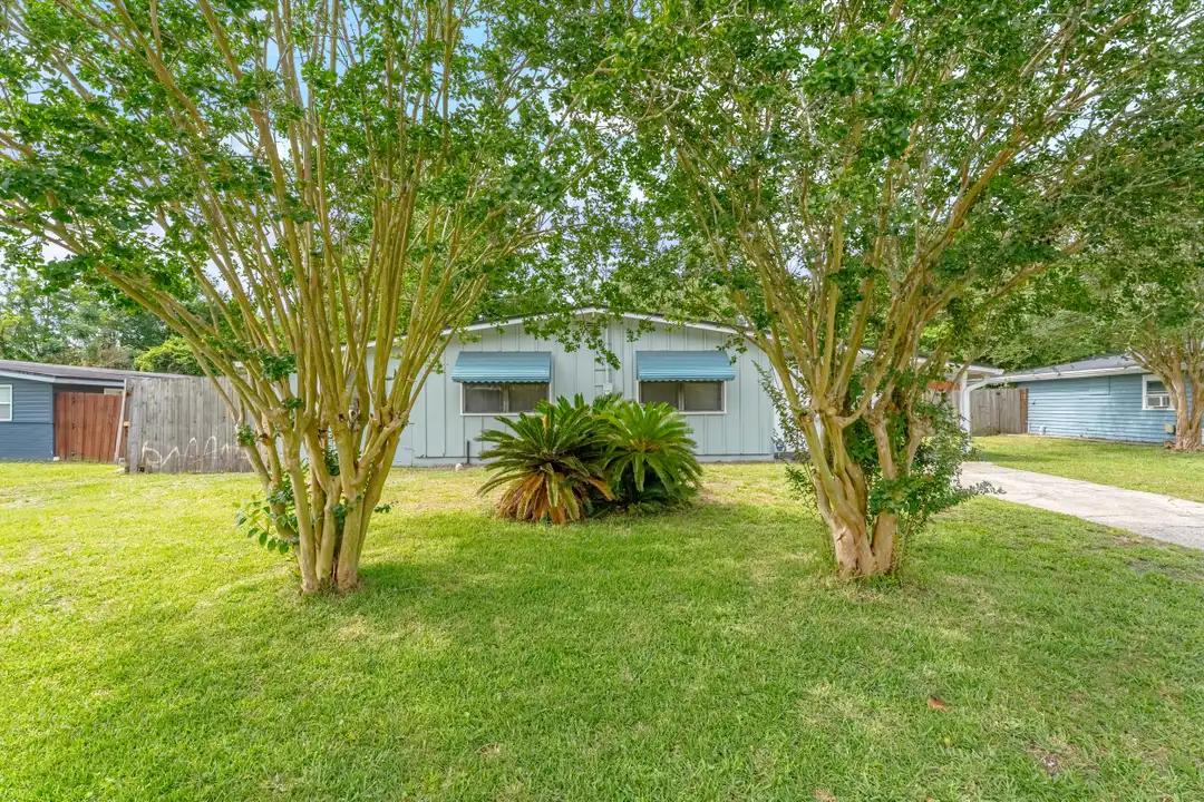 6766 Londonbridge Ln - View 3