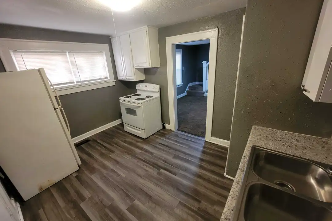 861 N Drexel Ave unit 861 N Drexel Ave – pohled 2