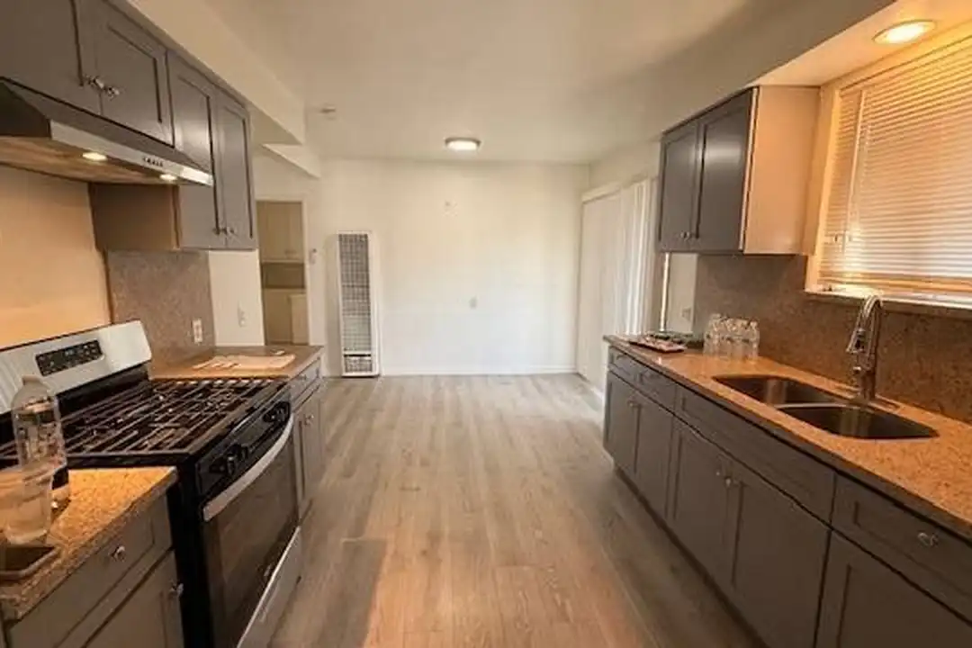 10838 Vernon Ave #21 - View 2