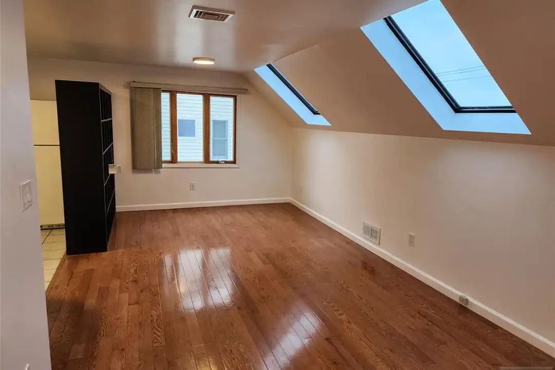 316 10th St unit 2ND FL - View 2