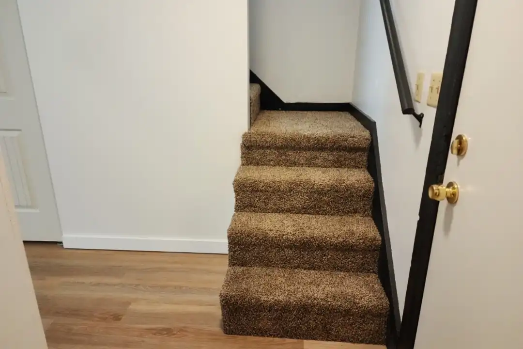 Apartment in Spokane - More