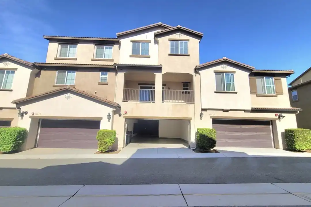 40955 Belleray Ave – photo 1