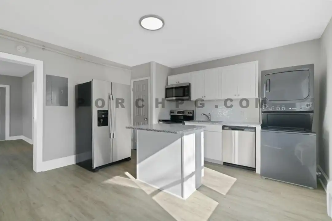 907 Maple Ave SE unit 1 - View 5