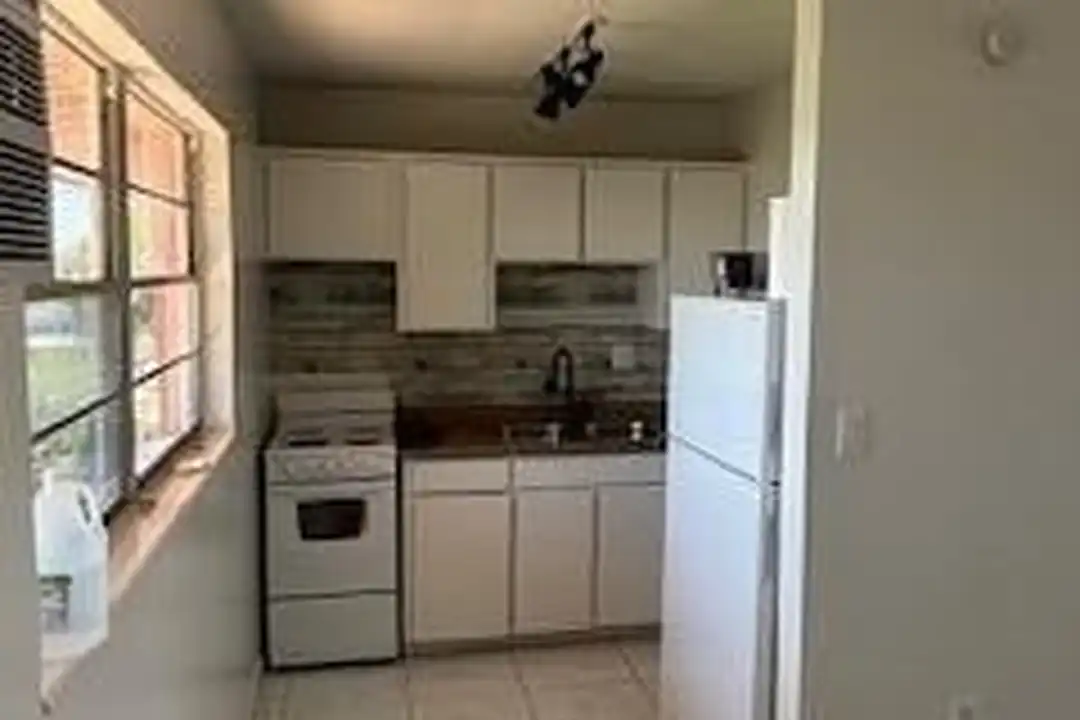 429 Sunrise Dr - View 6