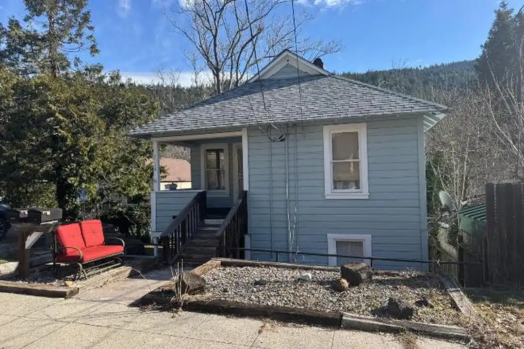 5518 Shasta Ave – photo 1 of 10