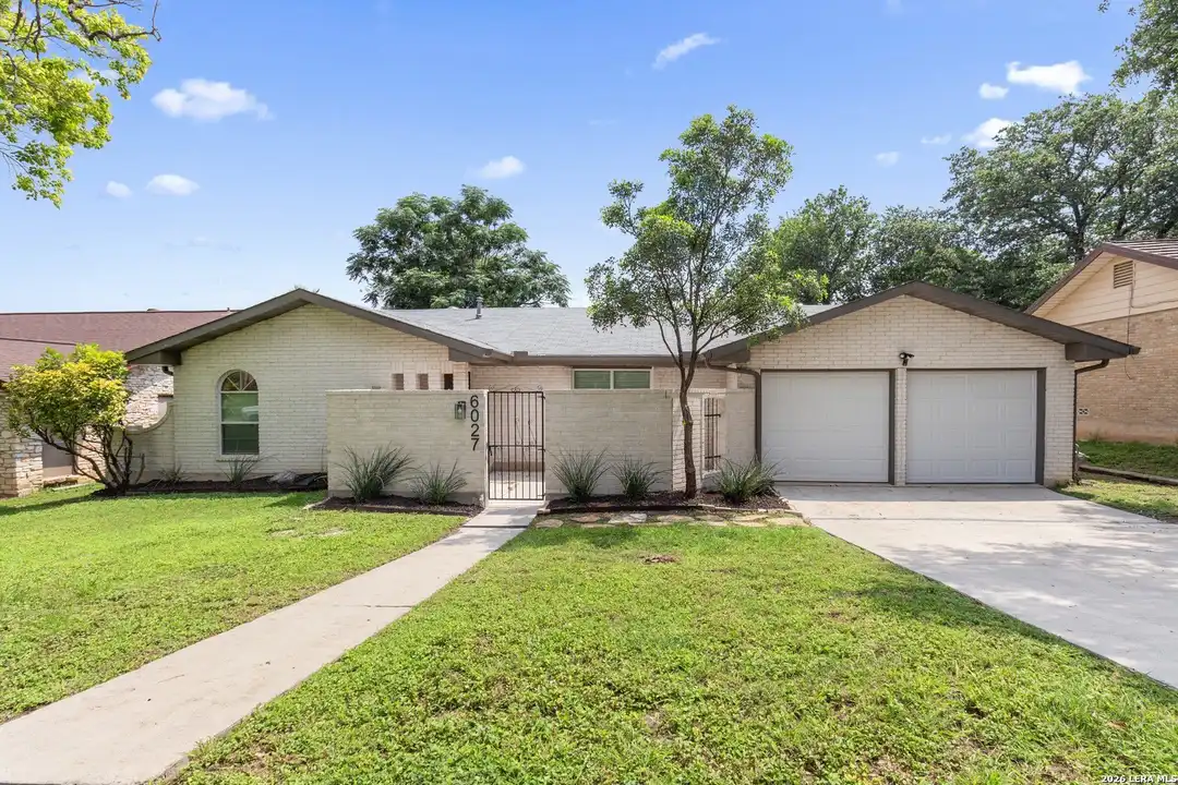 6027 Forest Shadow St - View 3