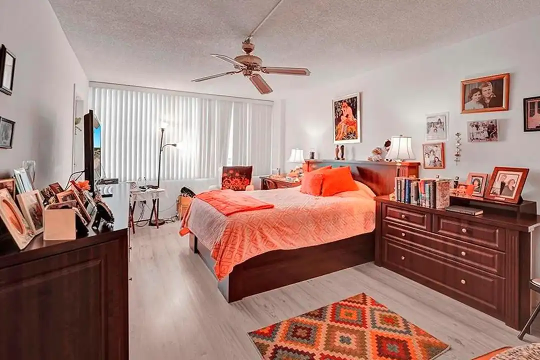 18031 Biscayne Blvd unit 1004-3 - More