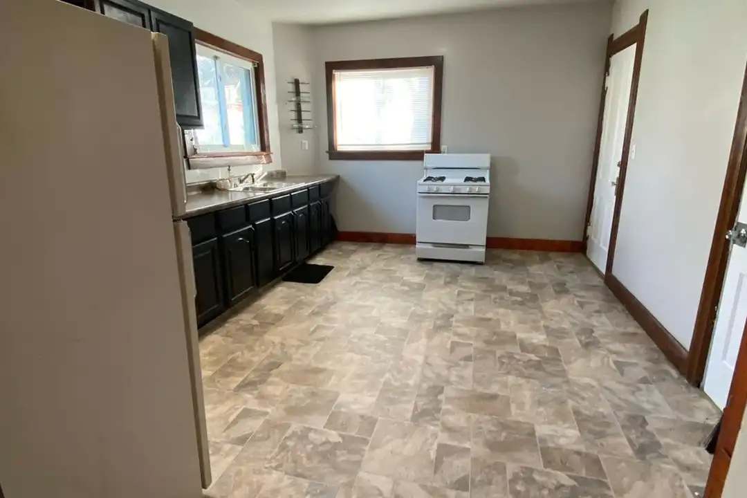 2419 W McKinley Ave – další