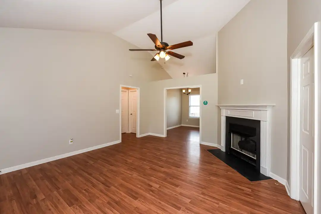 534 Summit Way - View 4