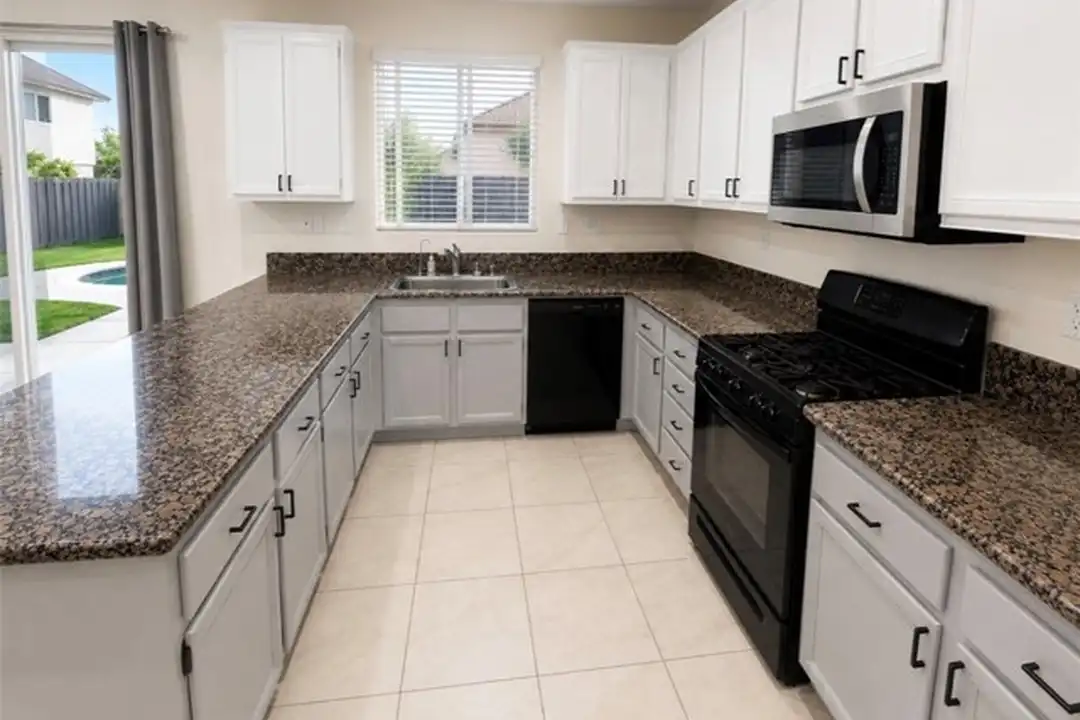 38354 Coralino Dr - View 6