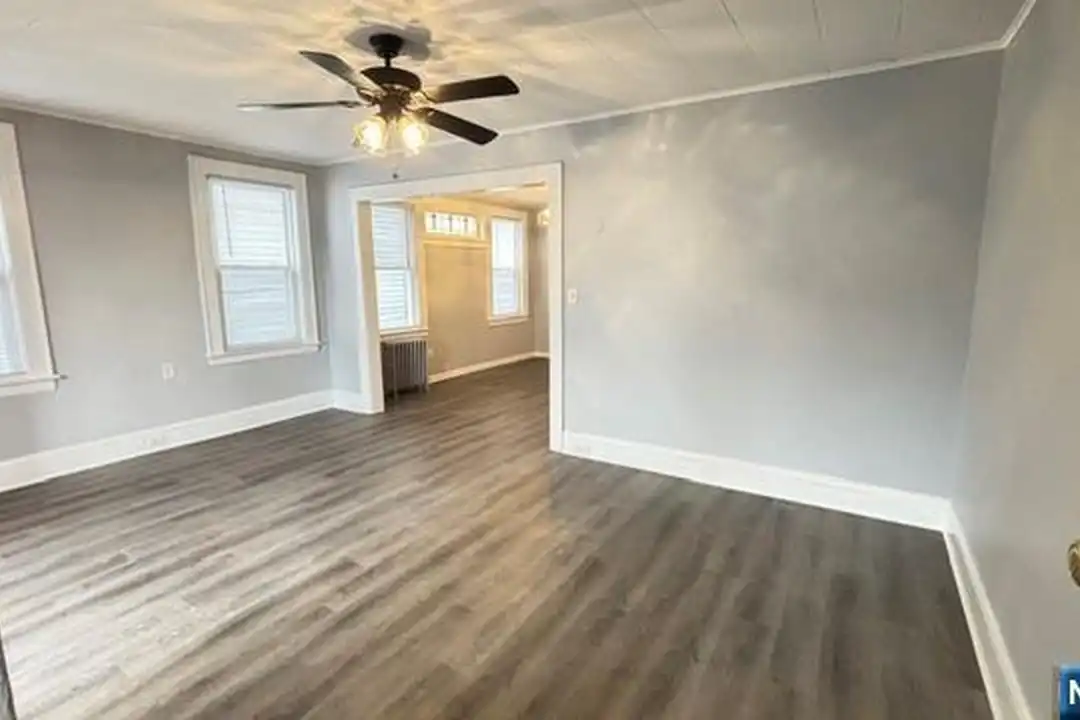 760 Hamilton St unit 1 - View 2