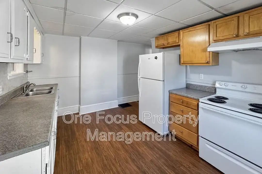 2119 King St – photo 1 of 14