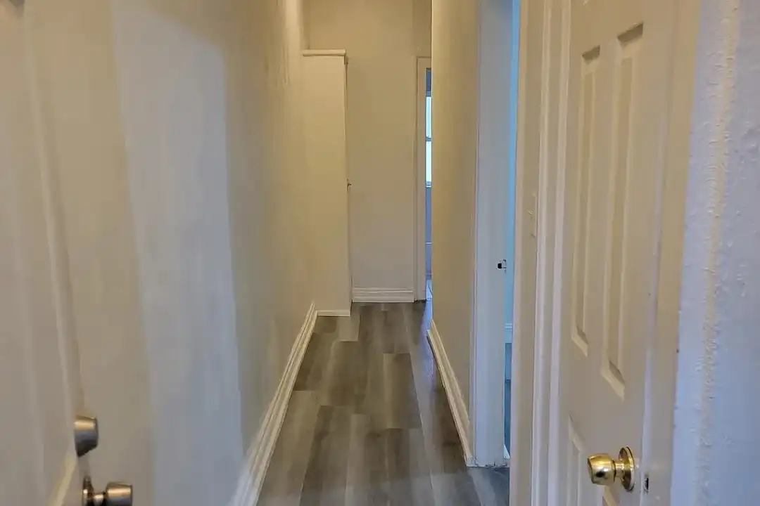 1874 Marloes Ave – photo 1