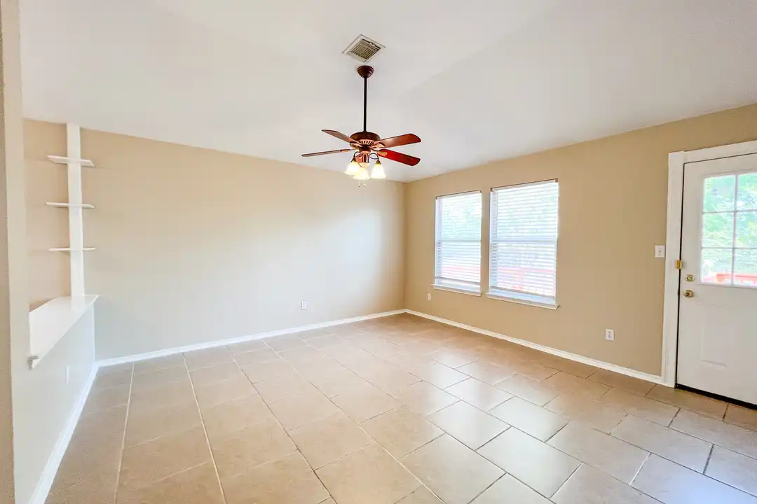 1632 Sunnycrest Cir - View 5