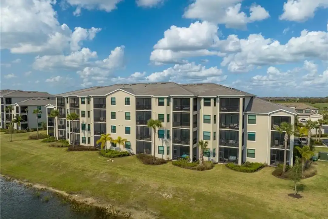 17724 Gawthrop Dr unit 202 - View 4