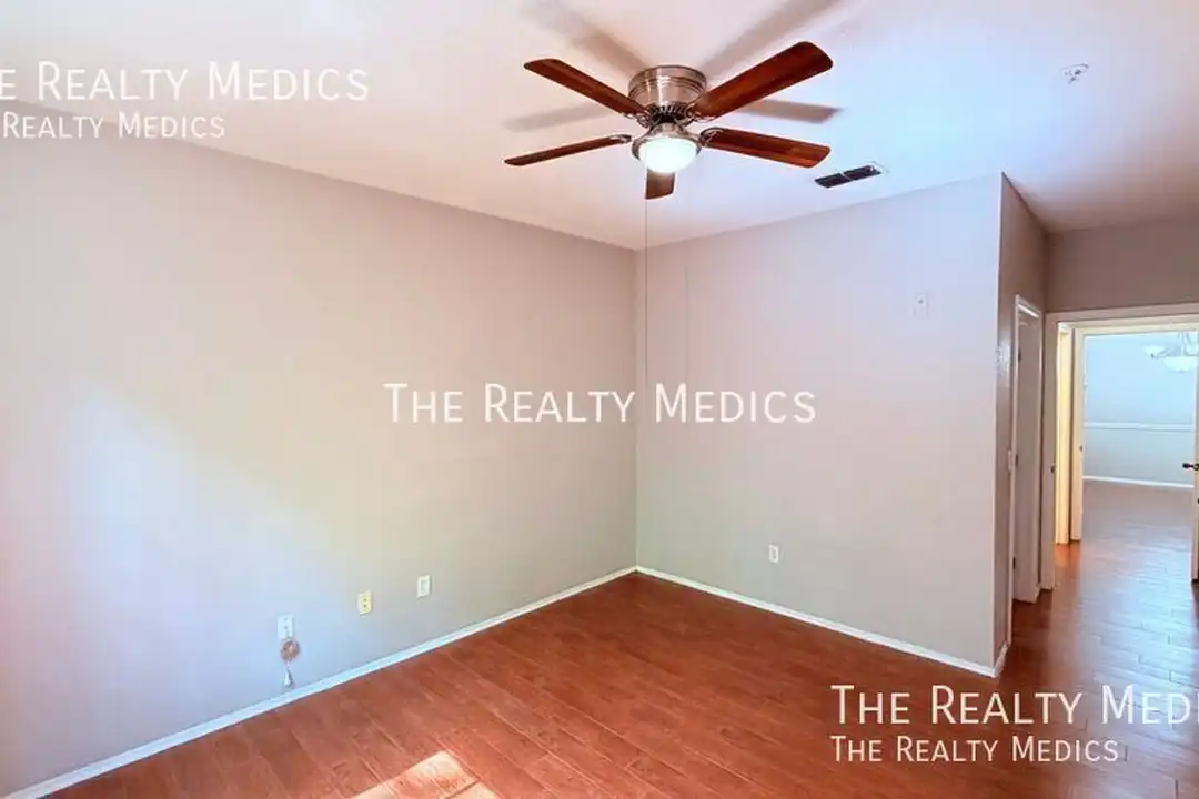 3337 S Kirkman Rd - More