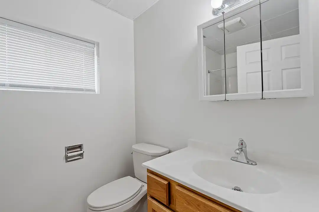 Glenmont Manor – photo 1 of 15