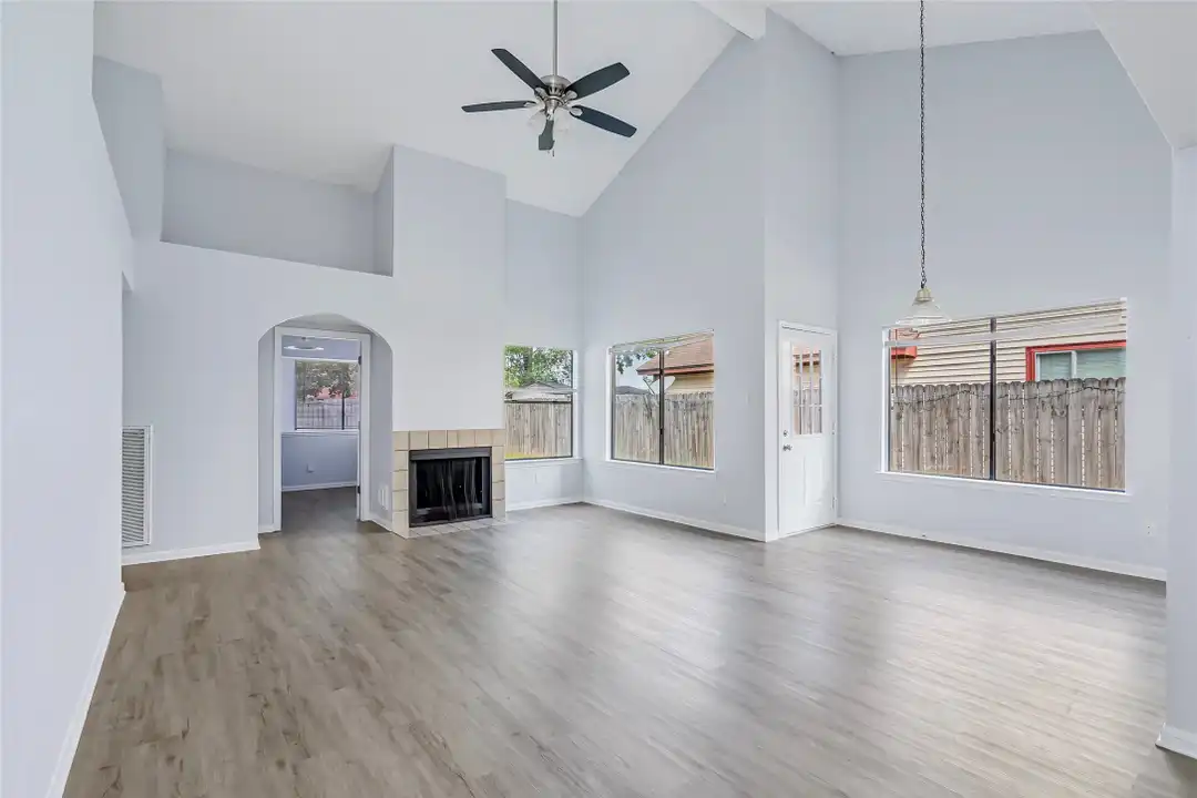 2527 Silver Trumpet Dr - View 2