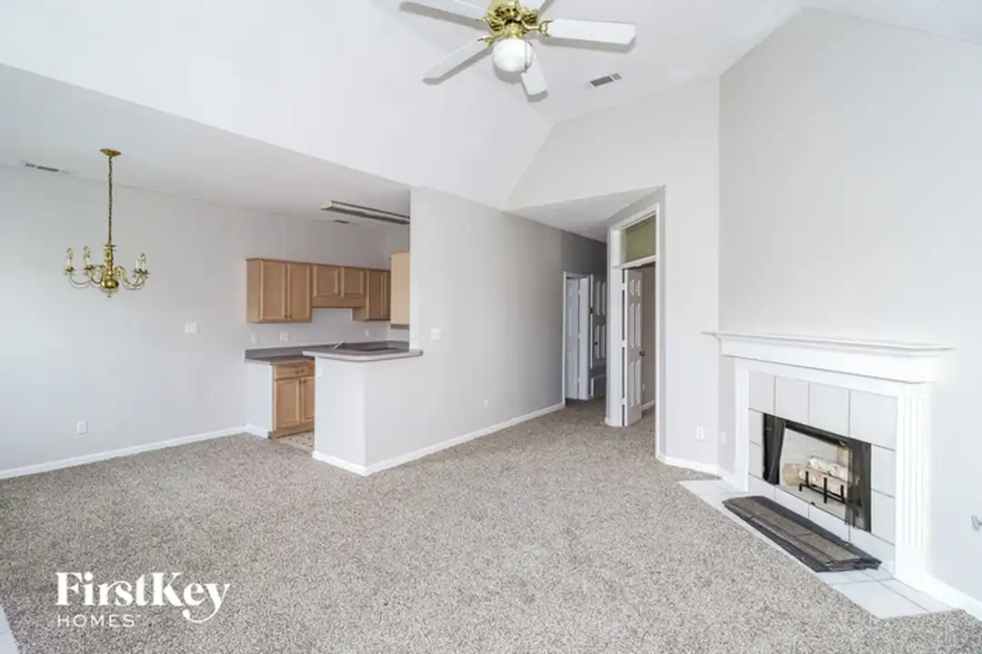 1139 Brady Hollow Ln - View 3