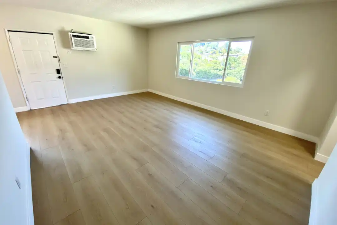 2147 Baxter St unit 9 - View 4