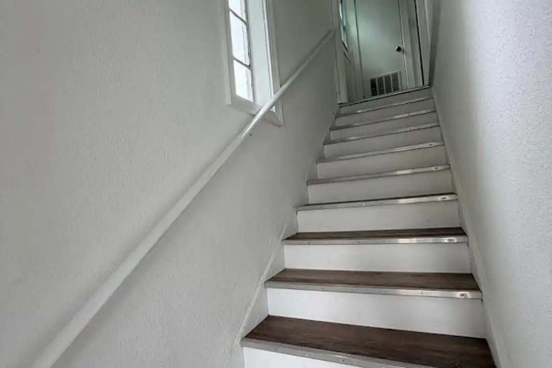 4 S 12th St unit 4 - View 3