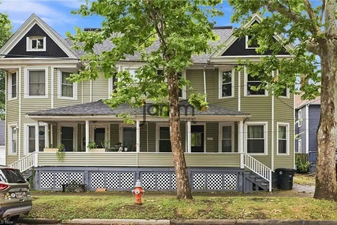 1303 Castle Ave – photo 1
