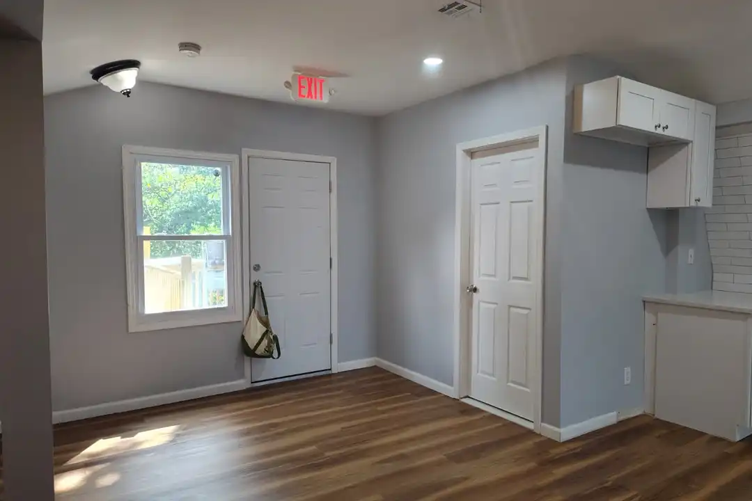 9 William St unit 3 – photo 1 of 9