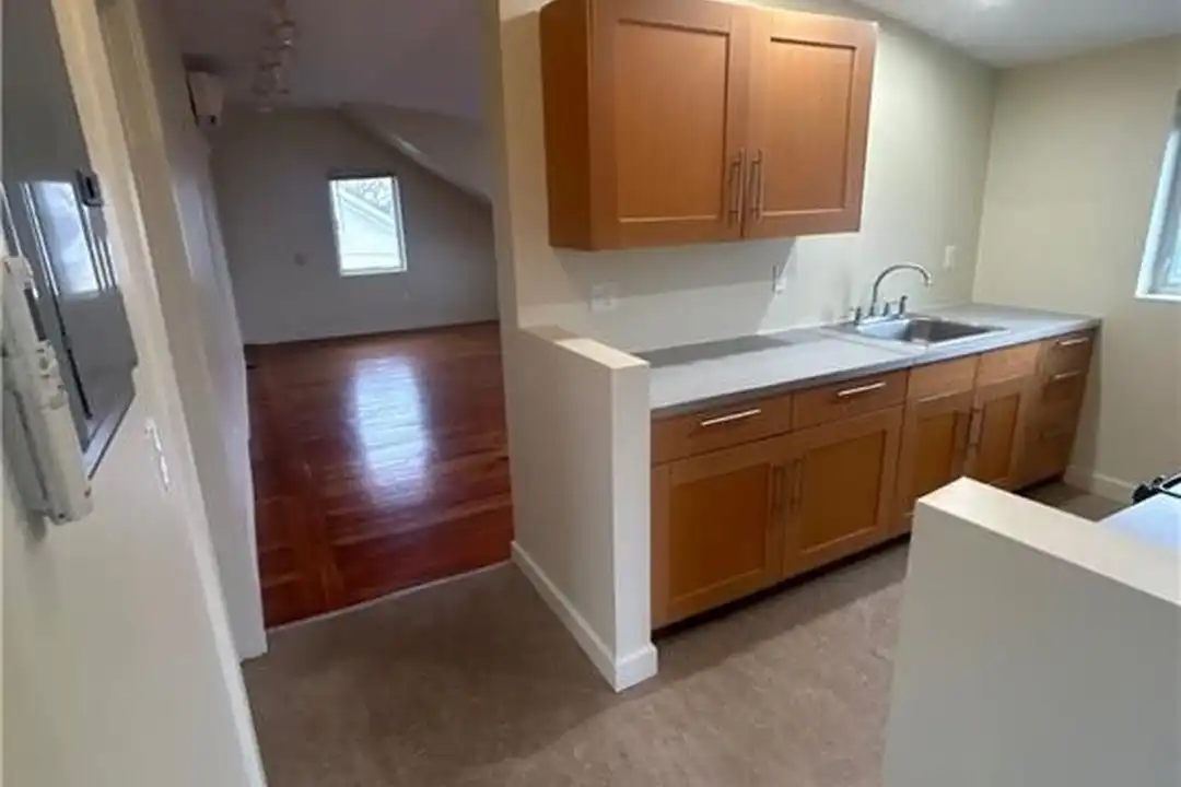 32 Yale Ave #3 - View 4