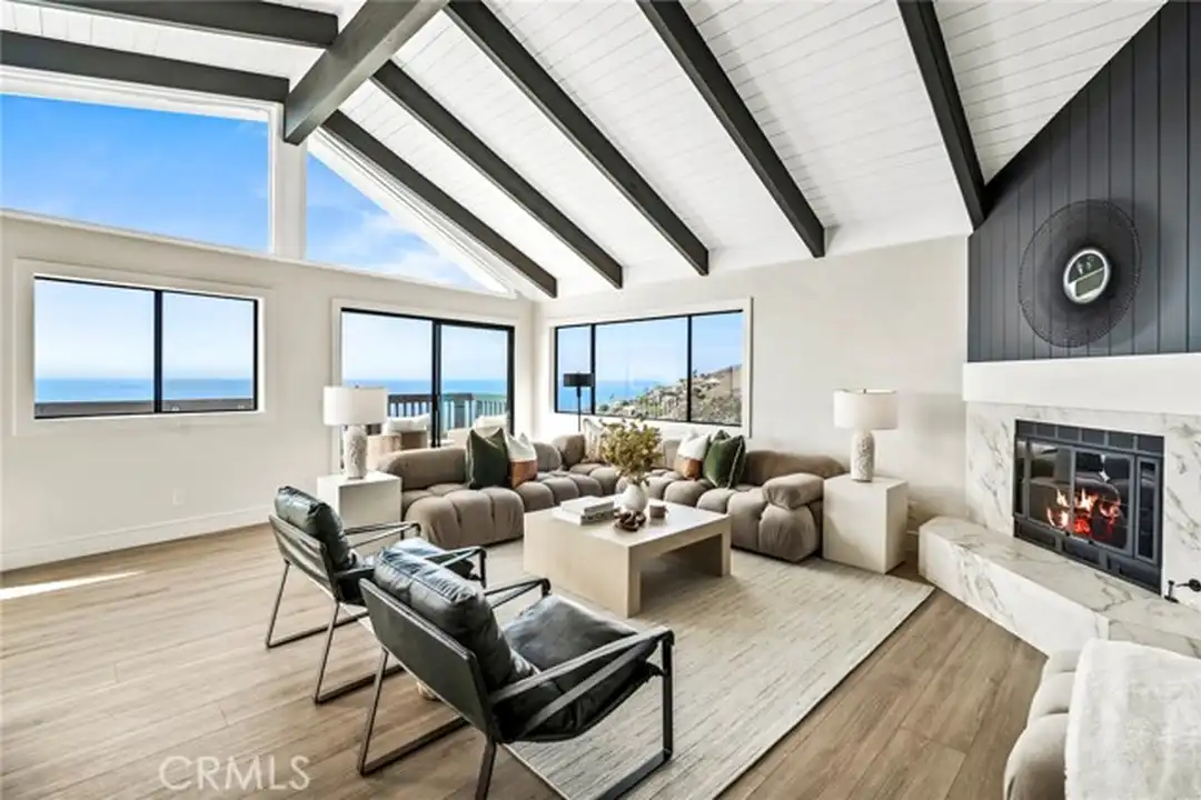 22332 Eagle Rock Way - View 2