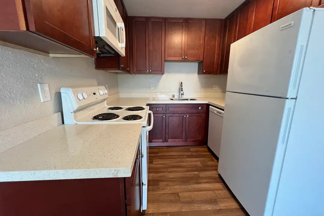 Dixon Landing Apartments - View 3