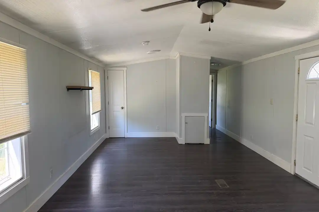 1486 Nadenbousch Ln - View 4