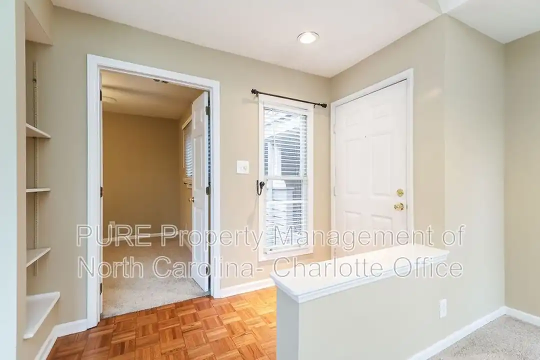 Apartment in Charlotte - View 4