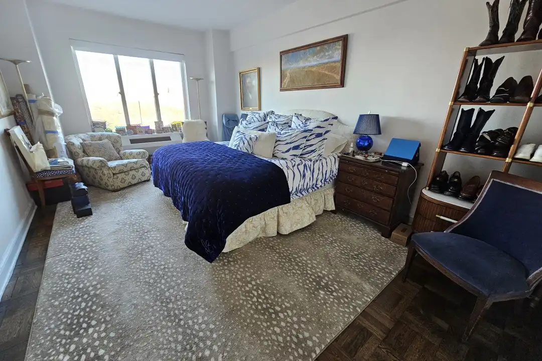 40 Central Park S #15A – další