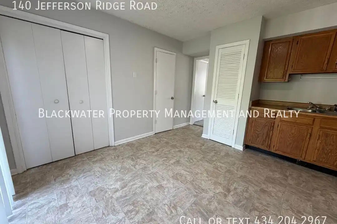 140 Jefferson Ridge Rd - View 5