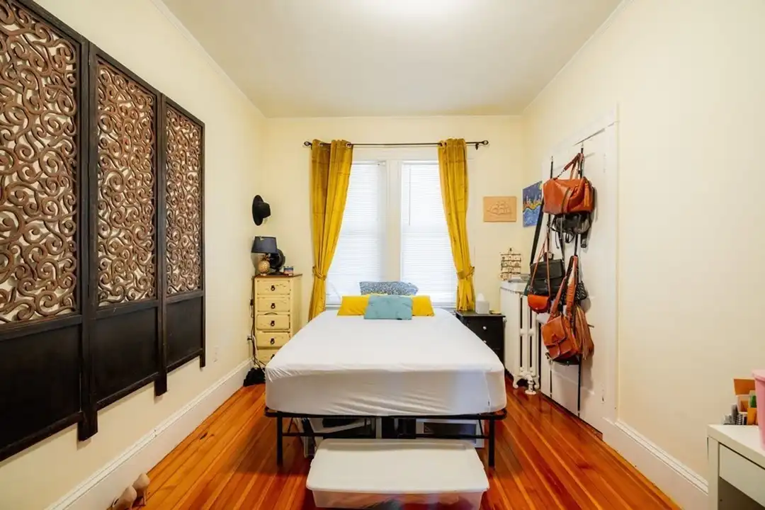 31 Mapleton St unit 33 Mapleton ST – pohled 5