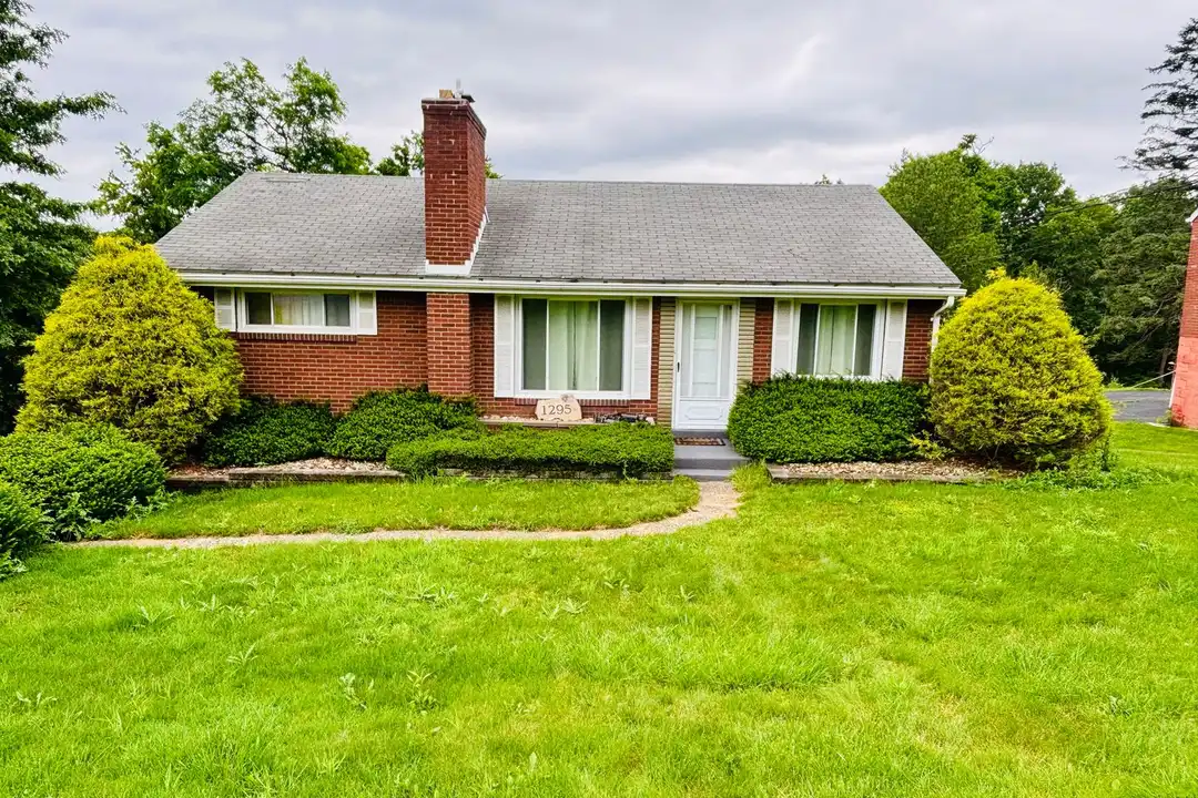 1295 Morrow Rd – photo 1