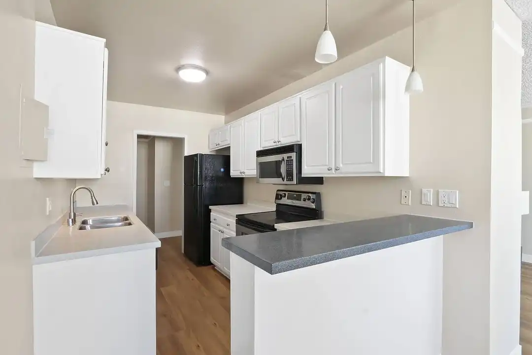 950 4th Street - View 5