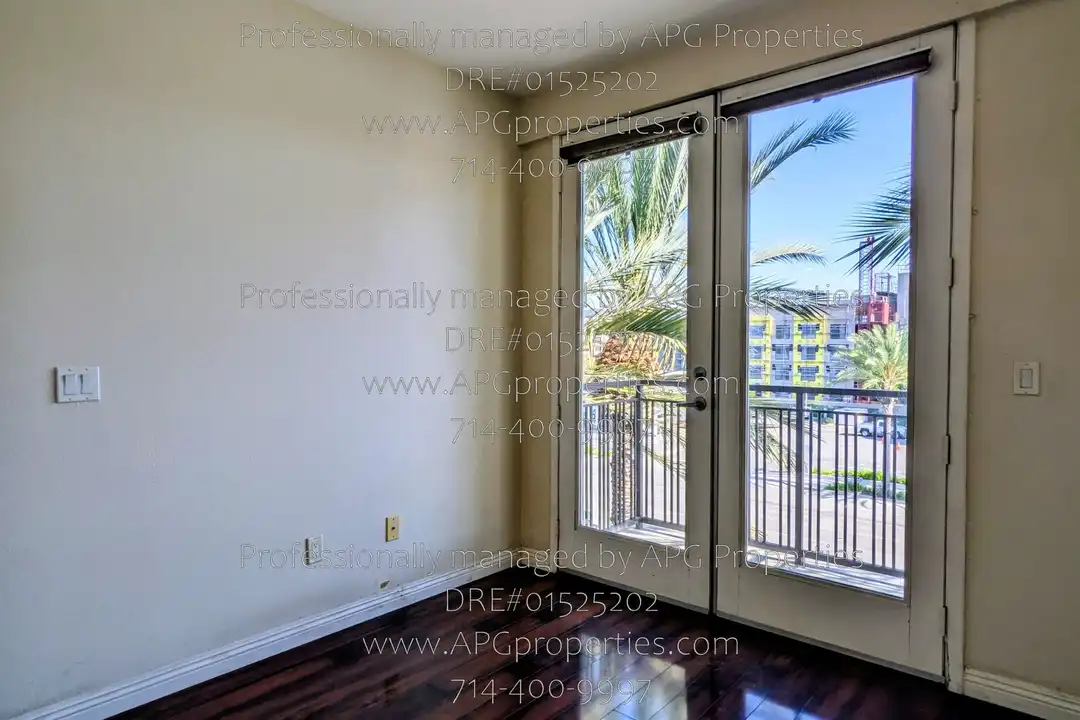 Apartment in Anaheim - View 6