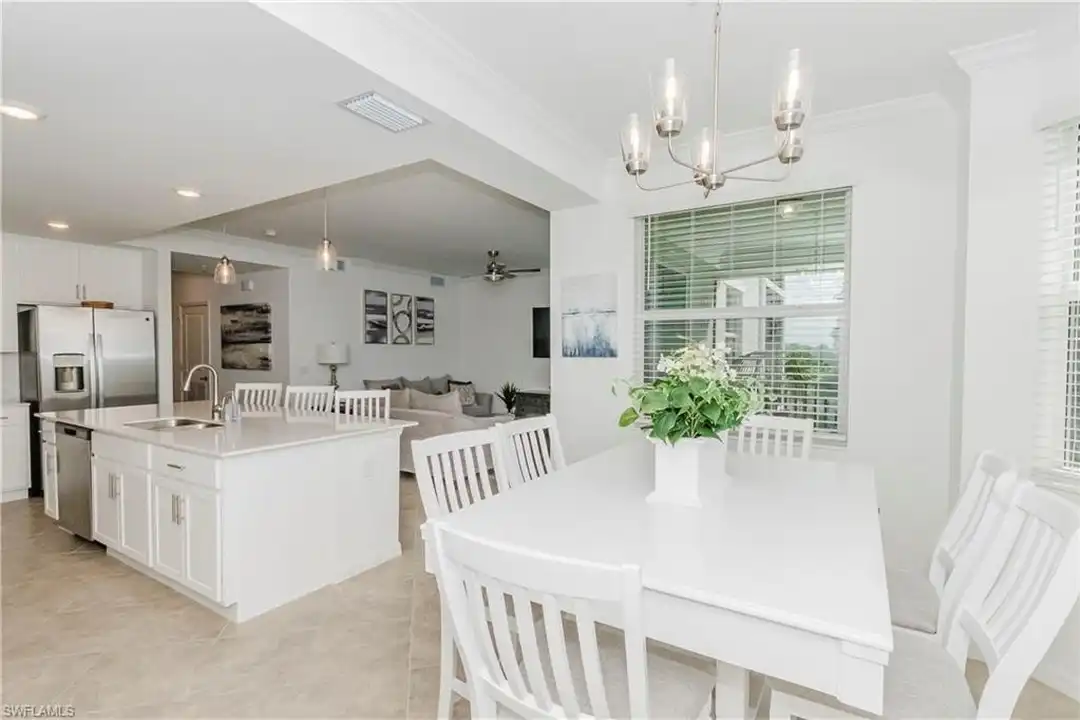 6034 National Blvd #522 - More