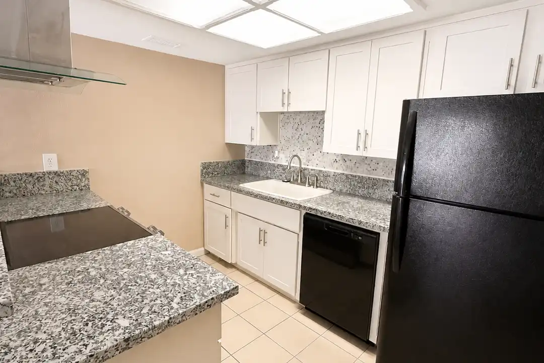 5836 Palm Ave - View 5