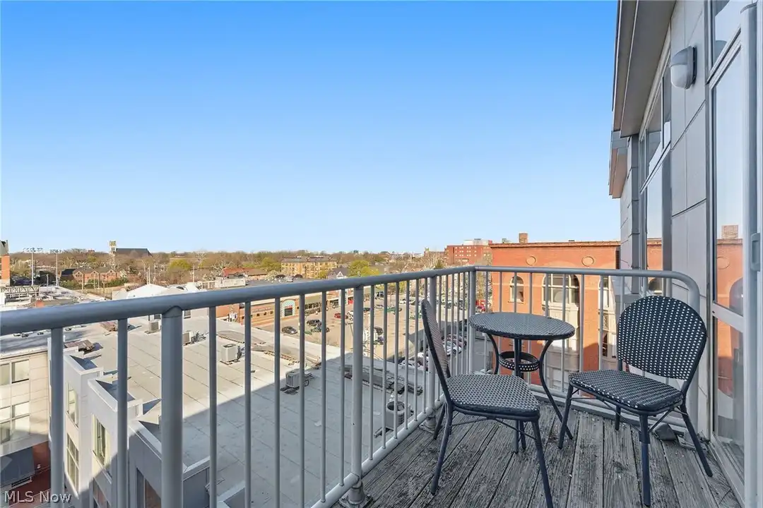 1951 W 26th St unit 514 - More