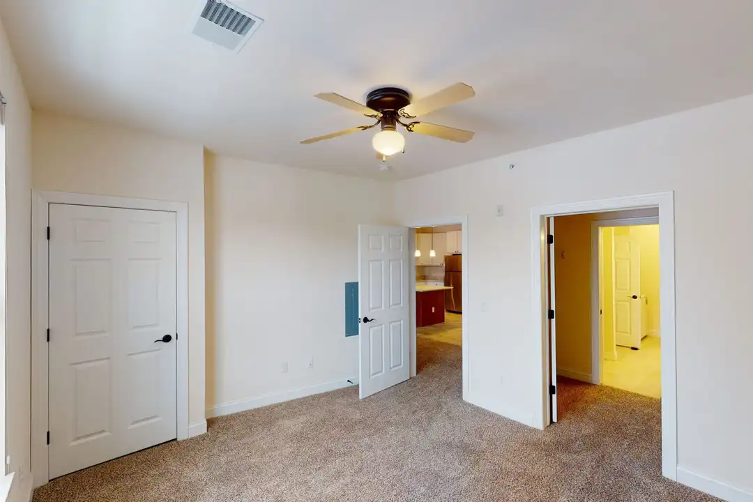 211 E Capitol Dr unit 180-205 - View 6
