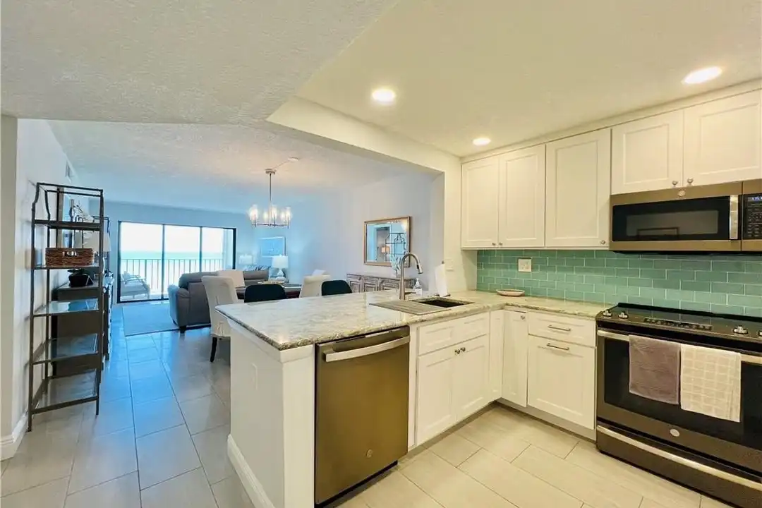 9400 S Ocean Dr #304B - View 4