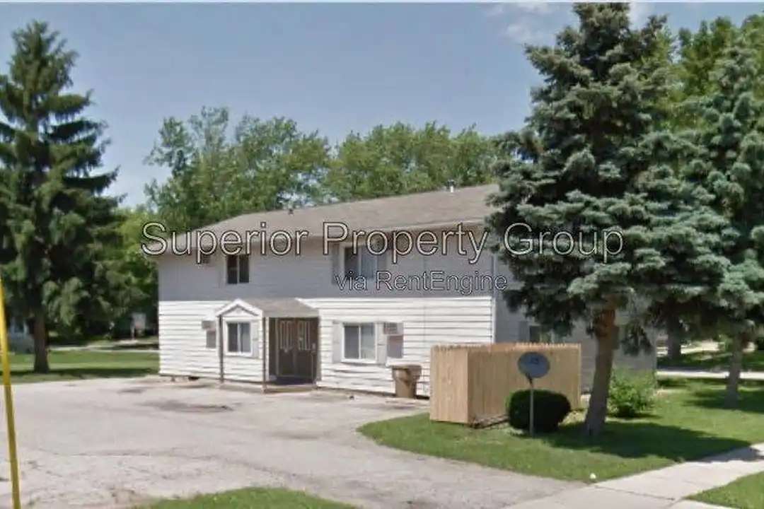 714 N Oak St unit 7 – photo 1