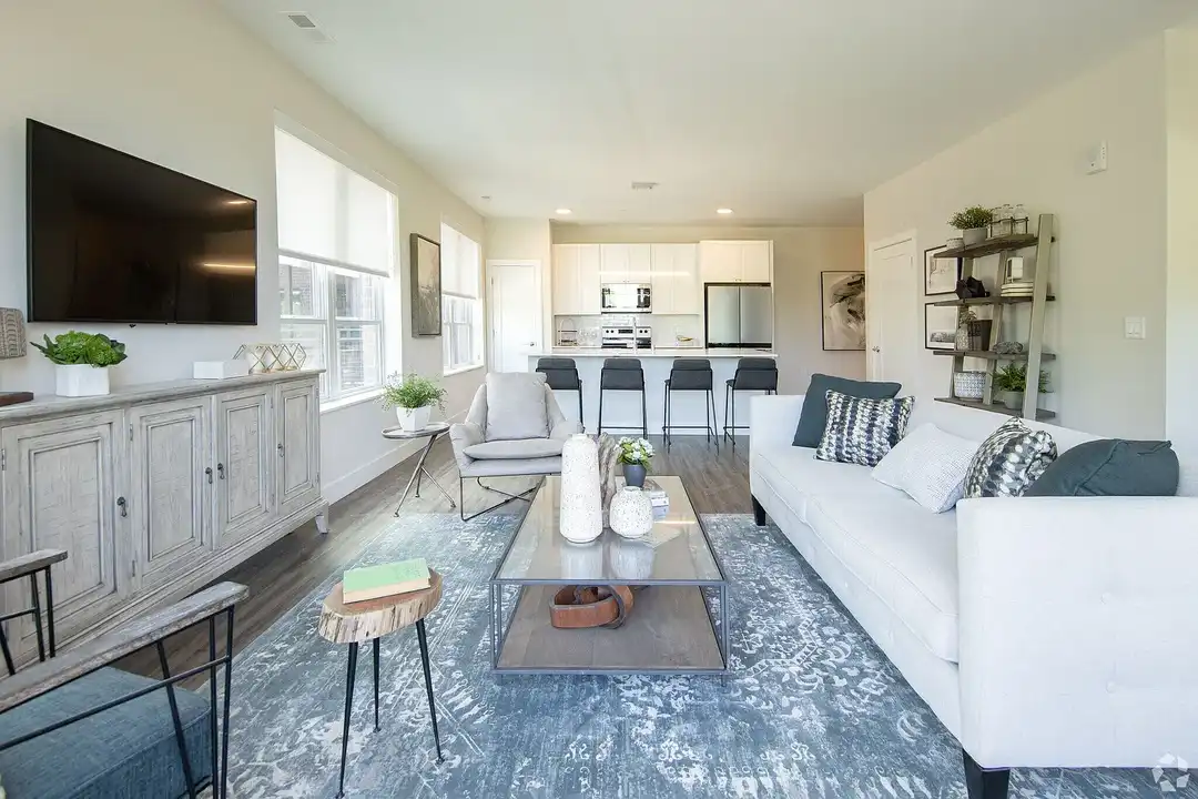 Lake Terrace Apartments – photo 1