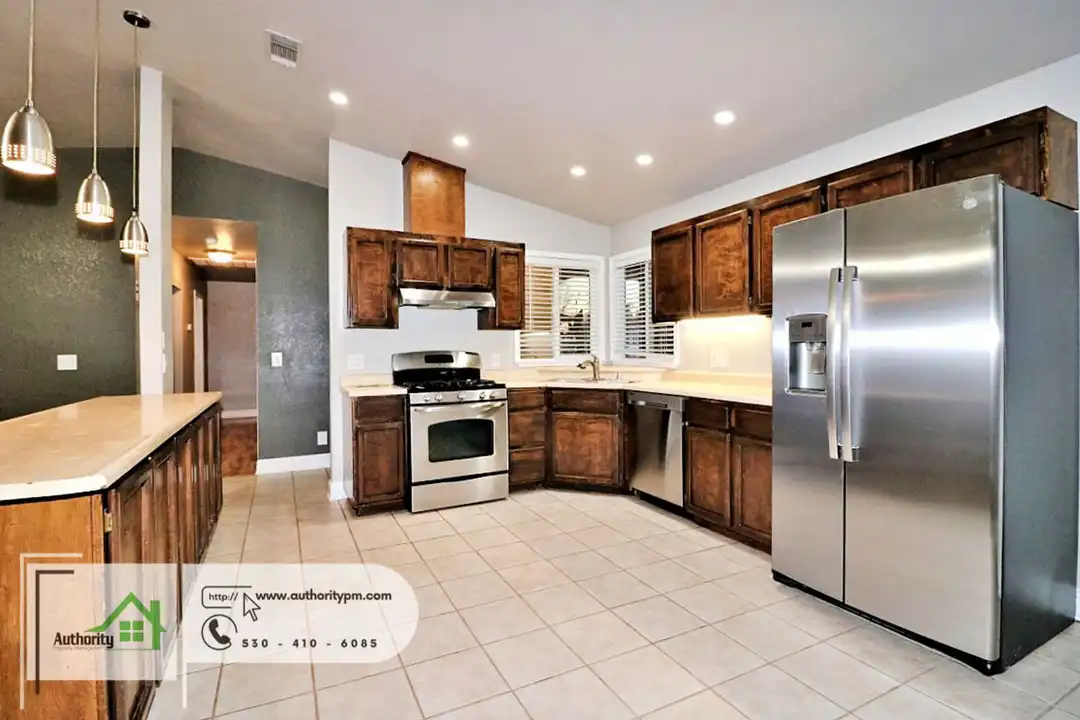 House in Redding - More