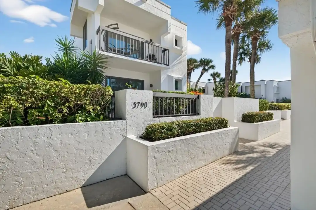 Apartment in Vero Beach - View 2