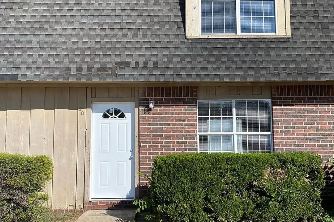 40 Wilma Ave – photo 1 of 15