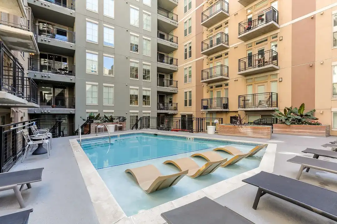 Apartment in Denver, Five Points - View 4