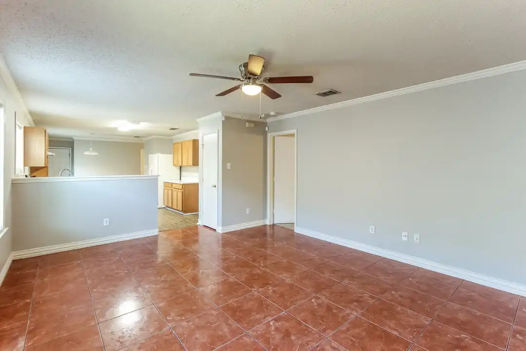 House in Fort Worth, Tarrant County - View 4